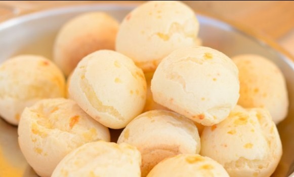 Receita de pão de queijo mineiro super gostoso