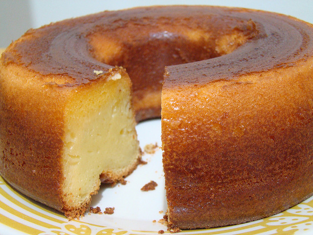 Bolo de fubá com queijo e coco - Receita de Vovó