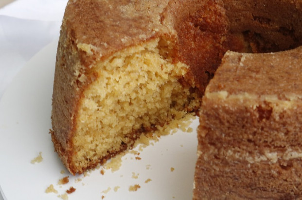 Bolo de fubá de liquidificador super fofinho