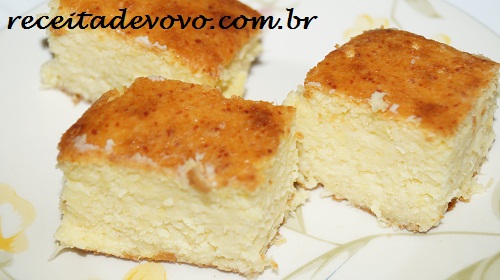 Bolo de pamonha cremoso
