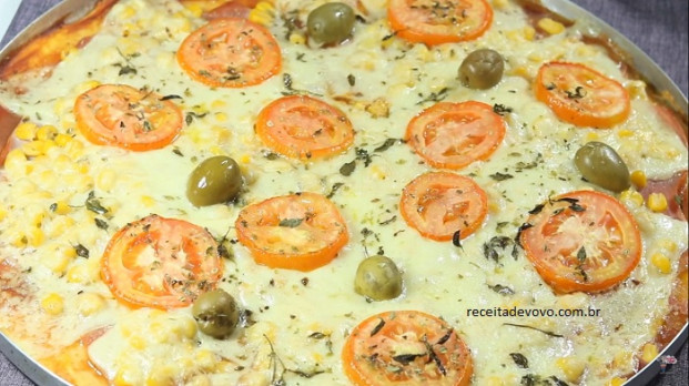 Como fazer a massa da pizza de liquidificador (com vídeo)