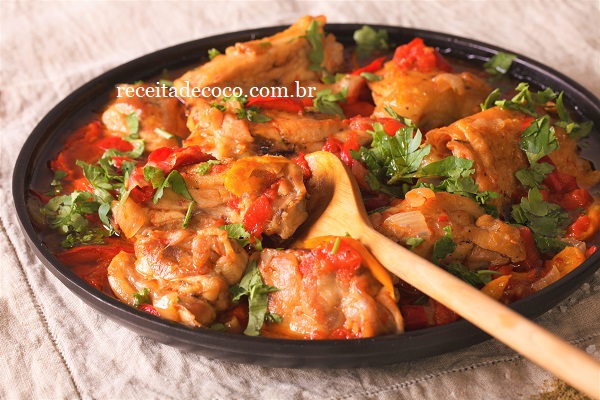 Frango ensopado ao vinho