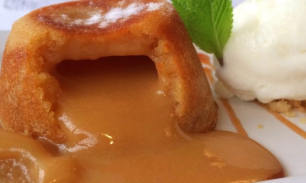 Petit Gateau de doce de leite delicioso