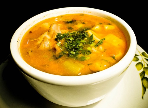 Sopa leve de frango