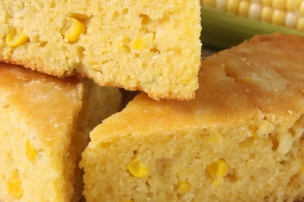 Bolo de Milho de liquidificador molhadinho