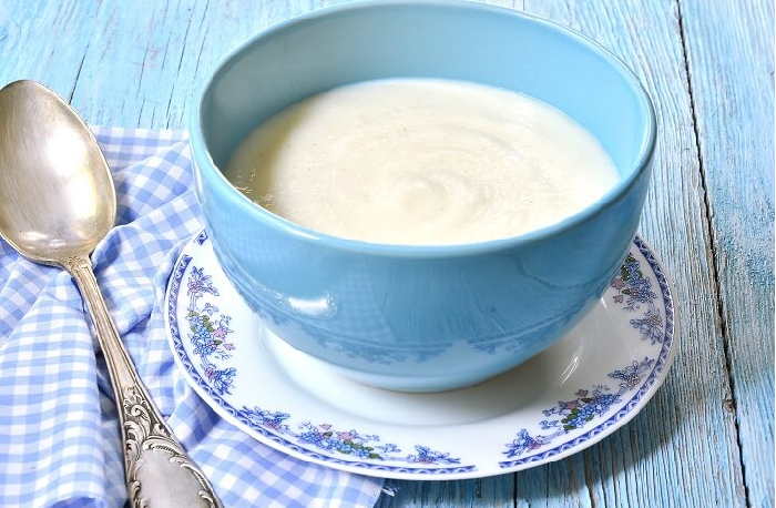 Mingau simples de amido de milho - Receita de Vovó