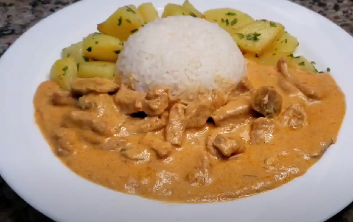 Strogonoff de lombo suíno delicioso
