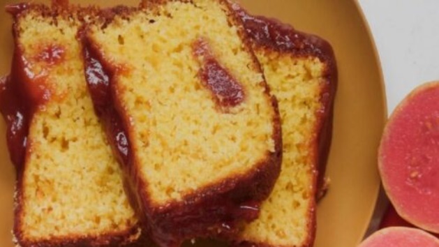 bolo de fuba de goiabada
