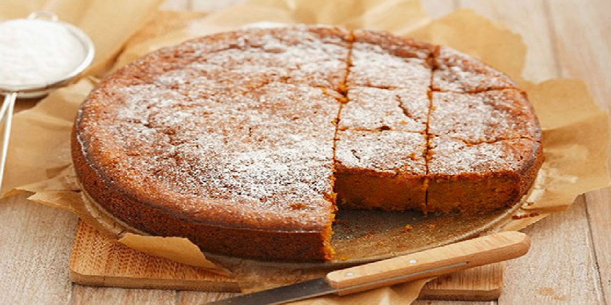Bolo de cenoura comum