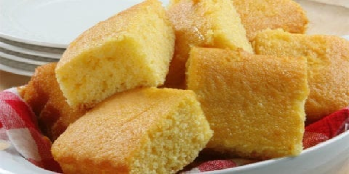 Bolo de fubá baratinho e fofo