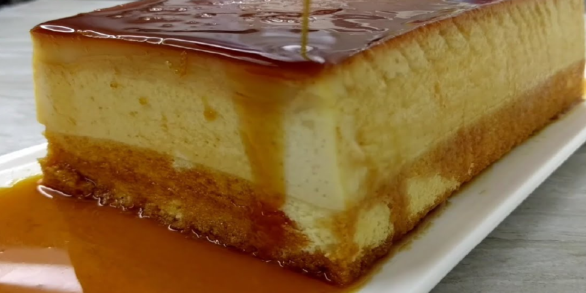 Pudim simples com bolo