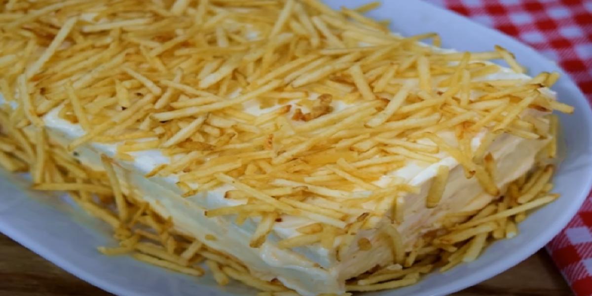 Bolo salgado de pão de forma com frango