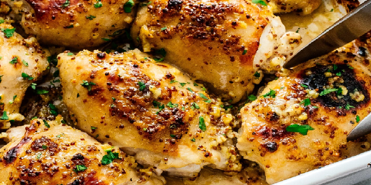 Receita de Sobrecoxa assada com creme de cebola