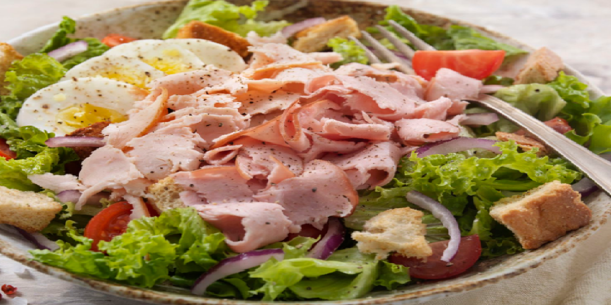 Salada com peito de peru