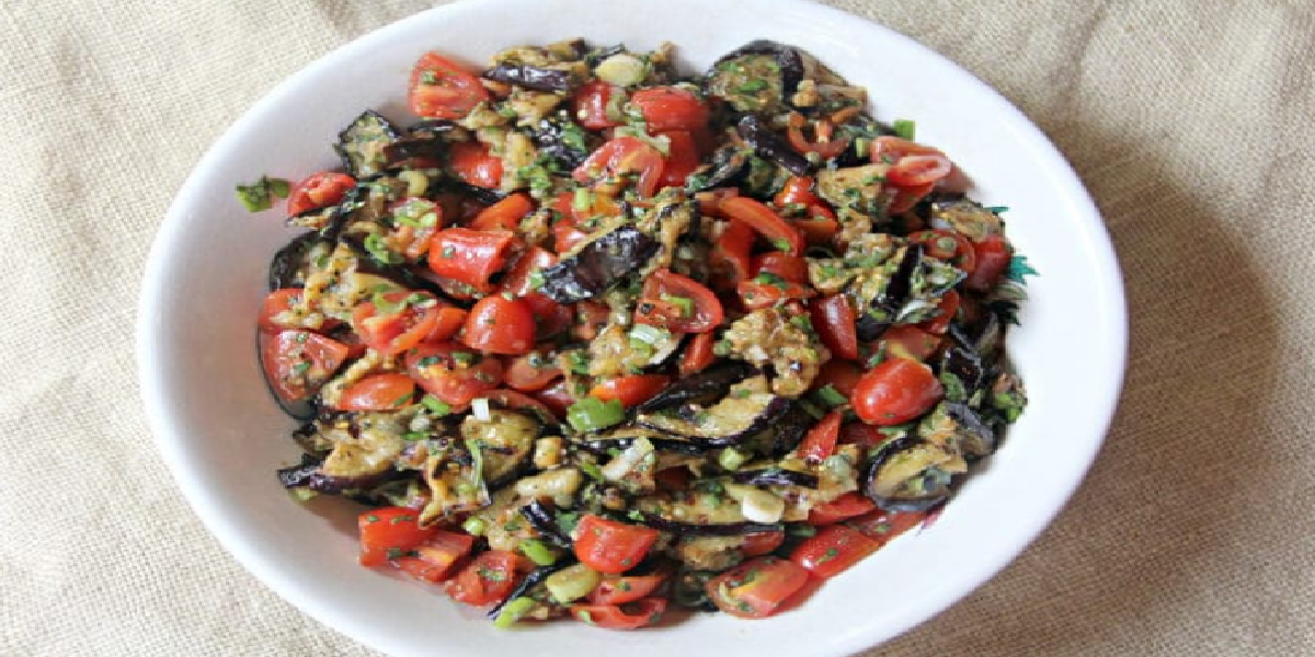Salada de berinjela e tomate