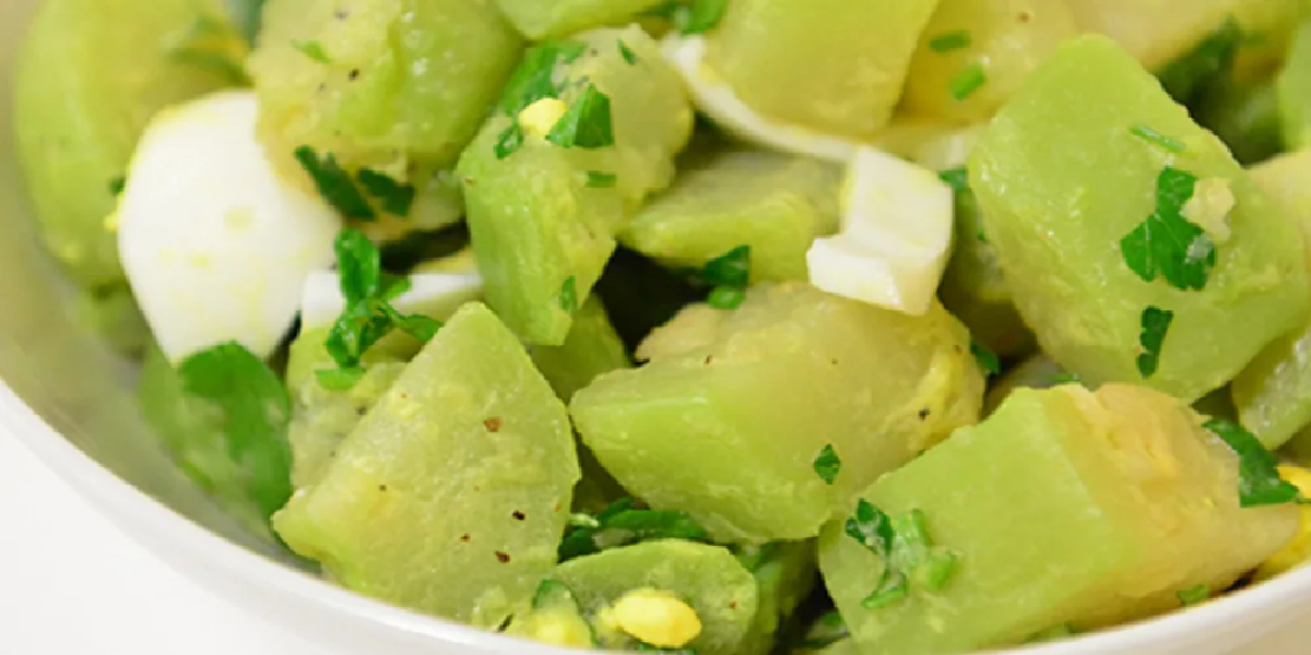 Salada de chuchu