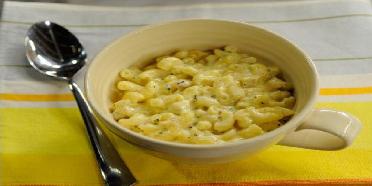 Receita de Macarrão com queijo na xícara