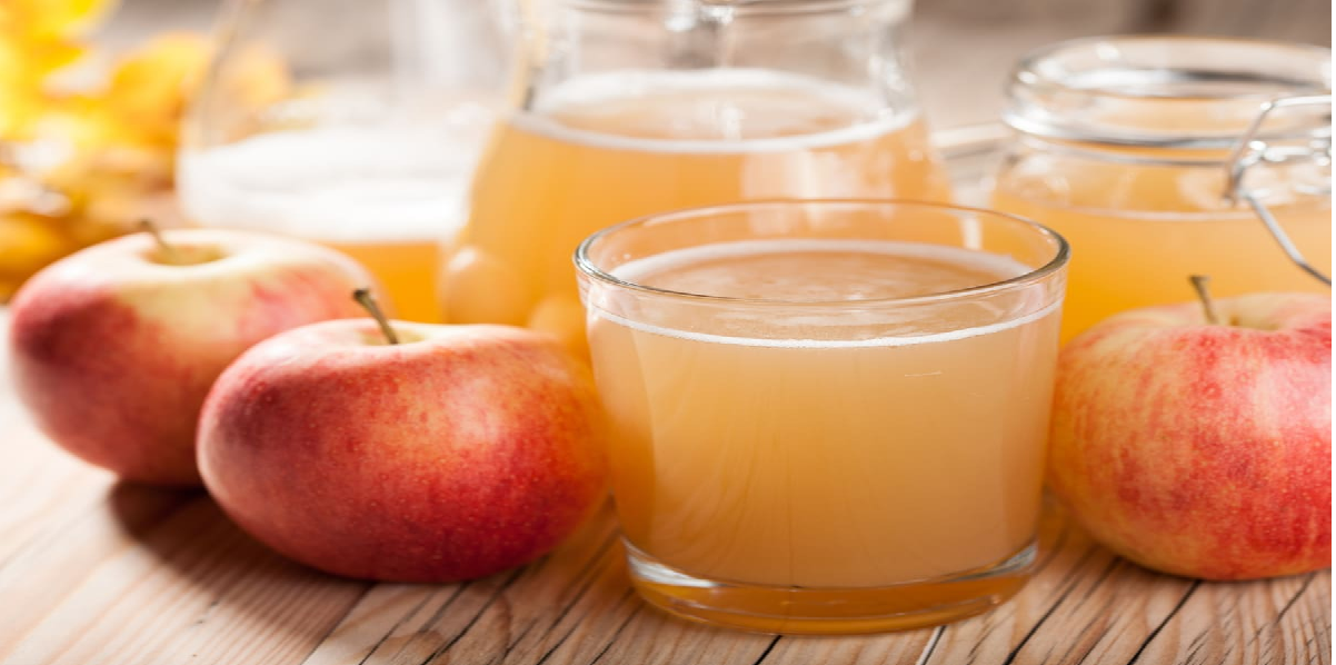 Suco de maçã e hortelã