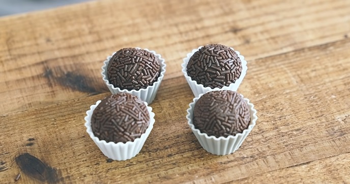 Brigadeiro de chocolate meio amargo