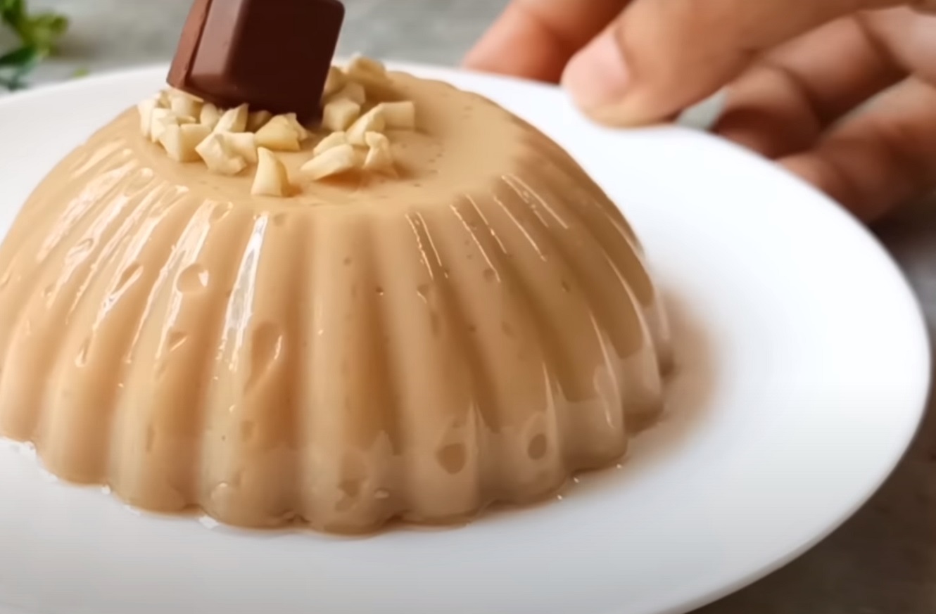Flan de Chocolate Cremoso com Delicioso Amendoim