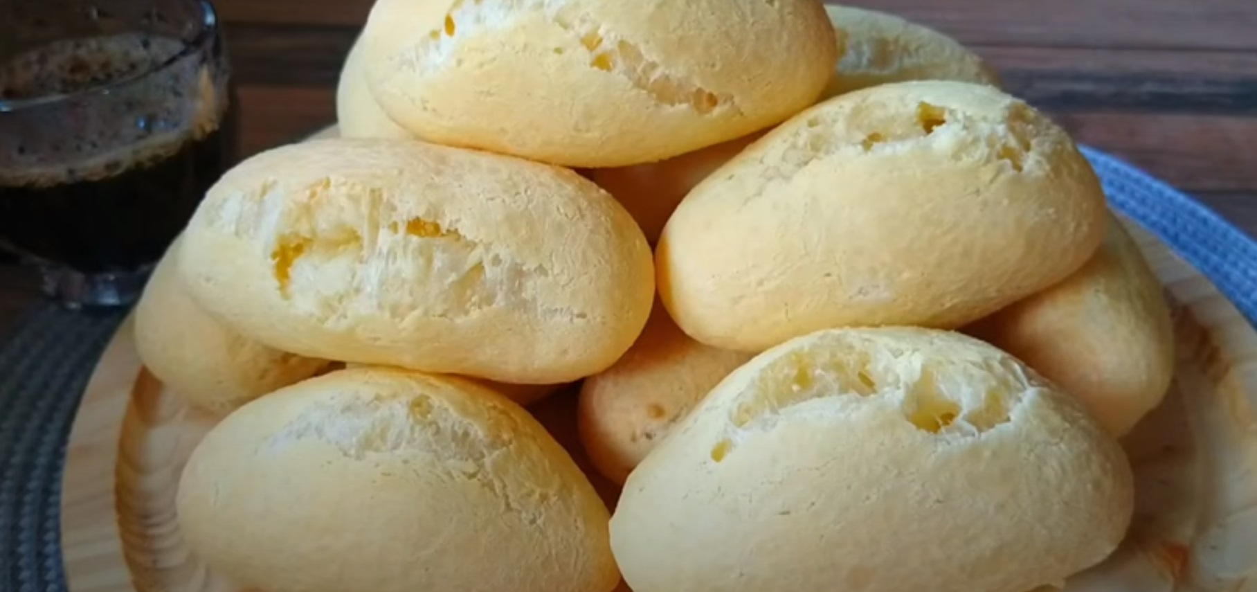 Biscoito de polvilho com queijo