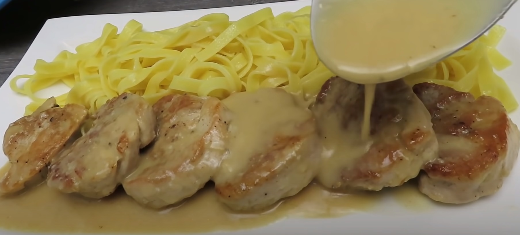 Filé Mignon Suíno com Molho de Maracujá