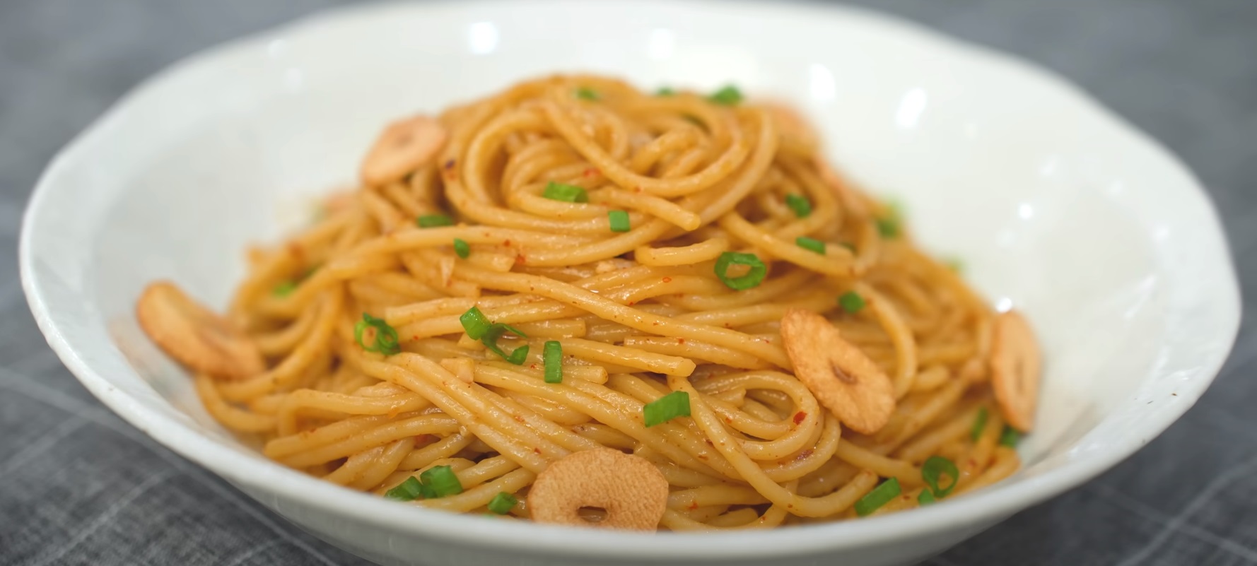 Macarrão Espaguete com Páprica e Alho
