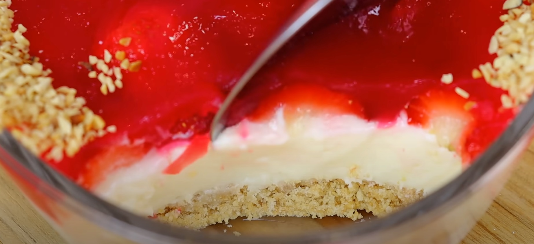 Torta de morango com gelatina