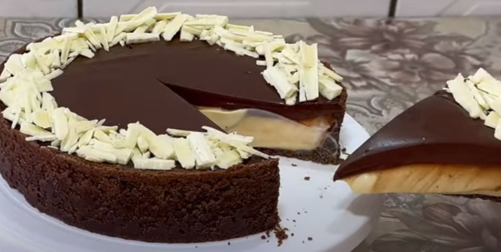 Torta de mousse de maracuja trufada
