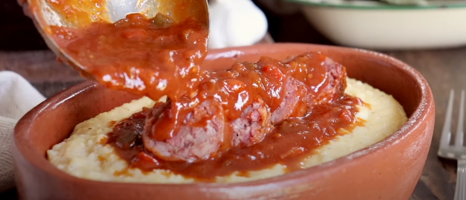 Polenta com Ragù de Linguiça