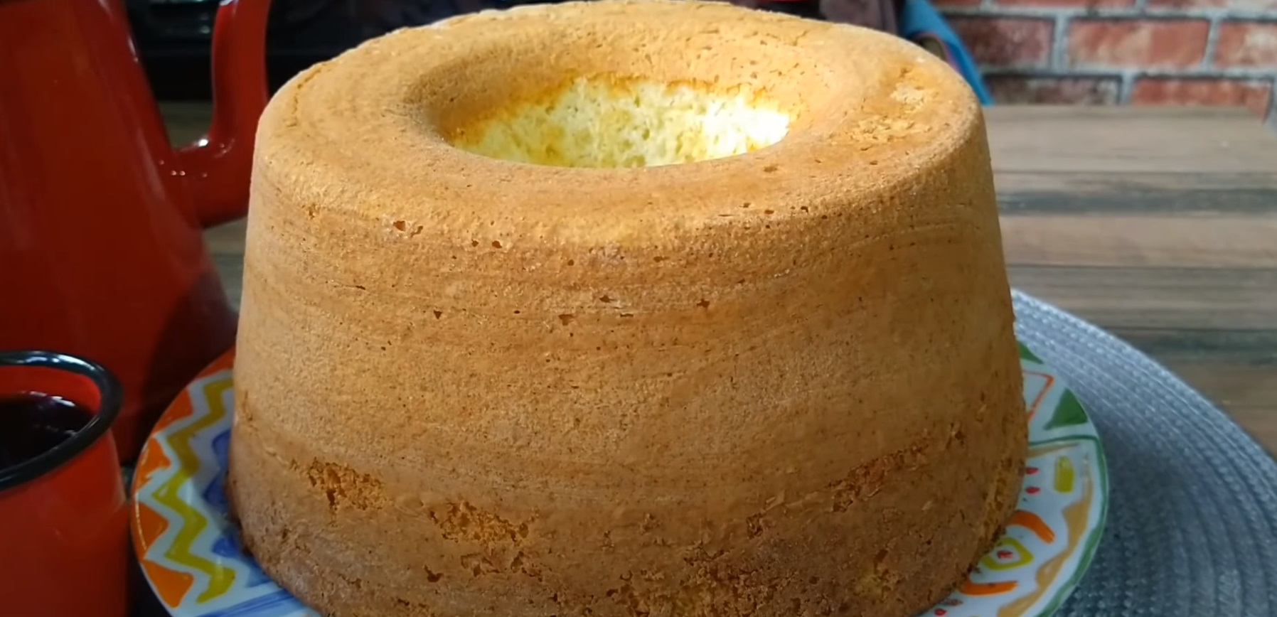 Bolo caseiro de trigo simples e fofinho com maizena