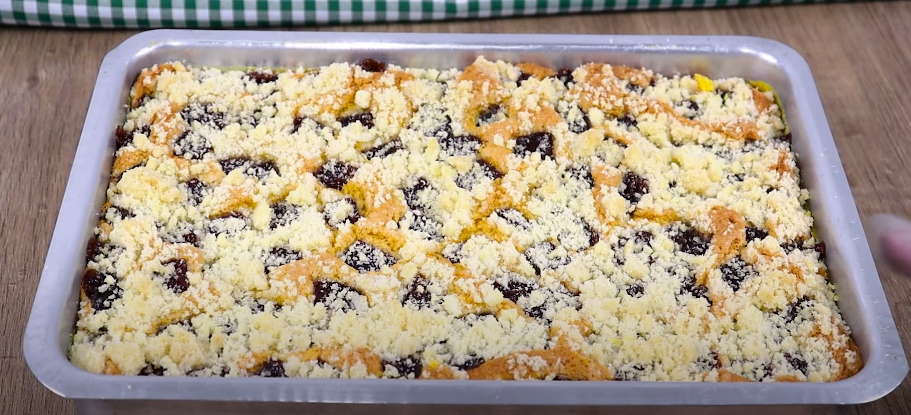 Bolo de Farofa com Goiabada