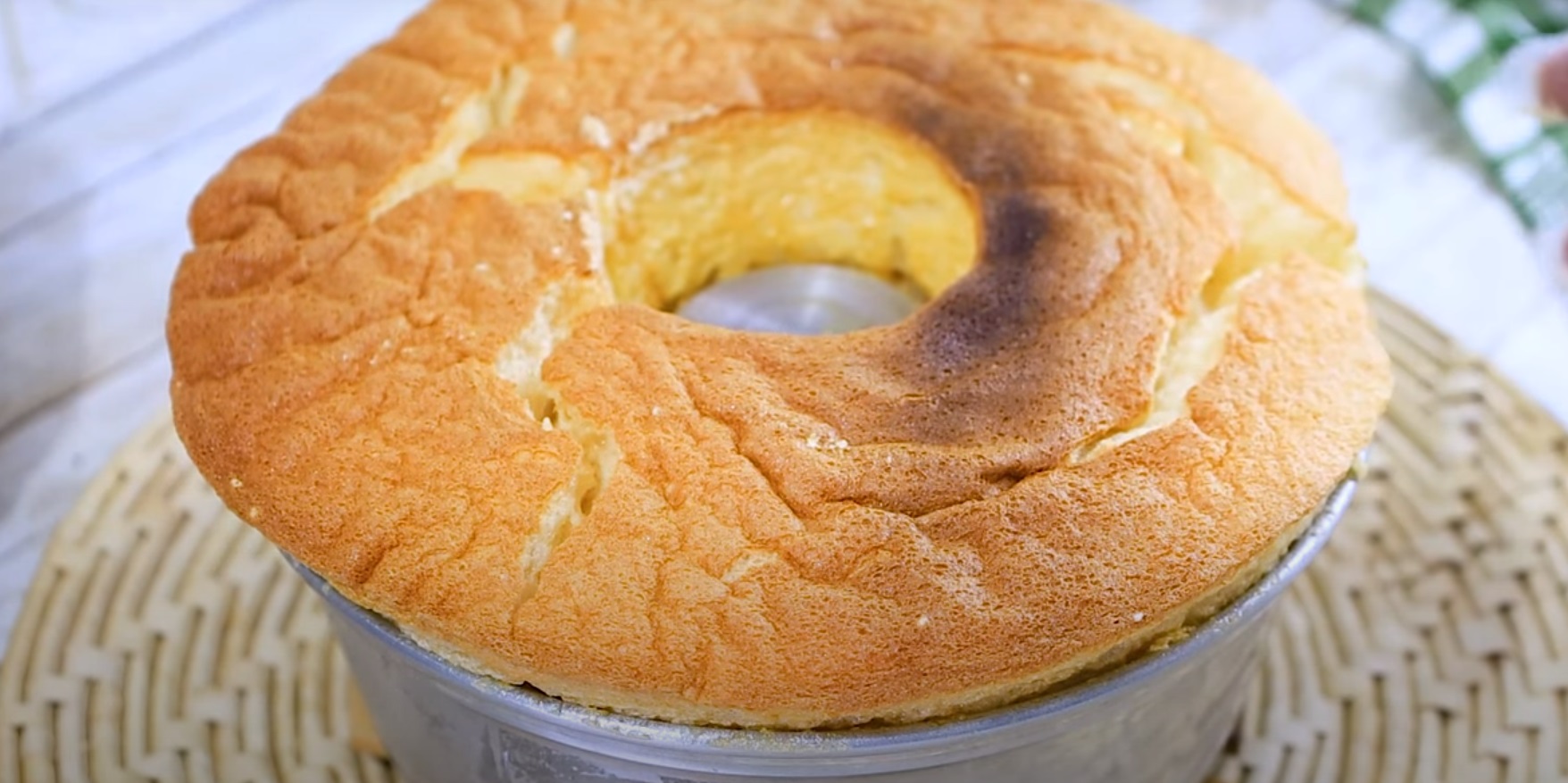 Bolo de tapioca cremoso com queijo