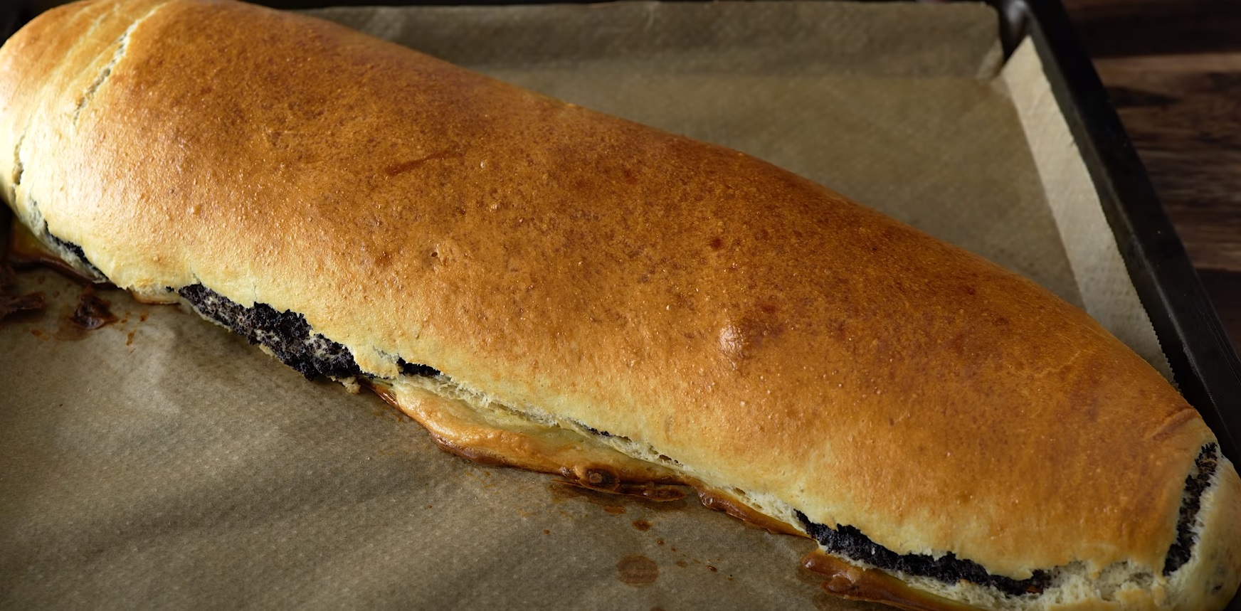 pão caracol com camadas de chocolate