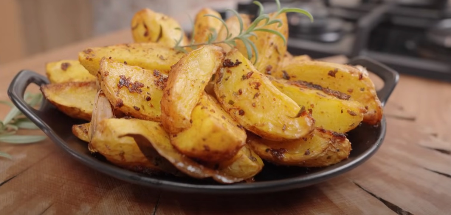 Batata Rústica Apimentada Assada com Alecrim na Airfryer