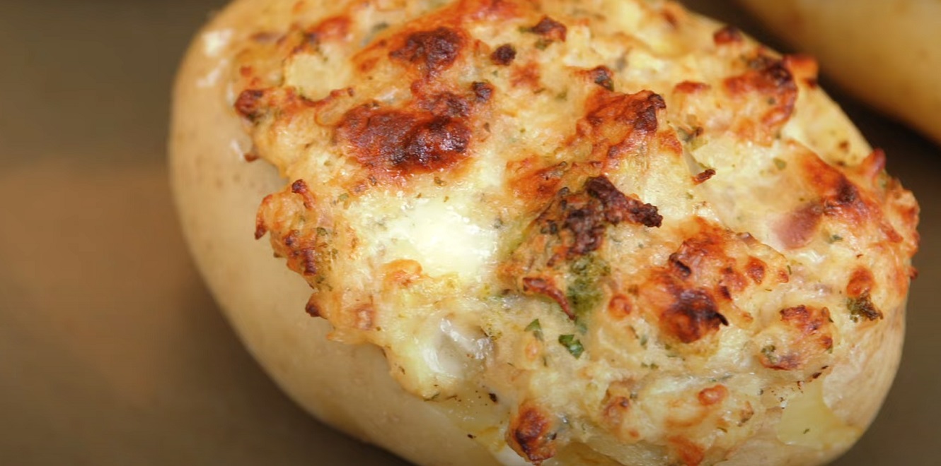 Batata Cremosa Recheada com Brócolis e Queijo