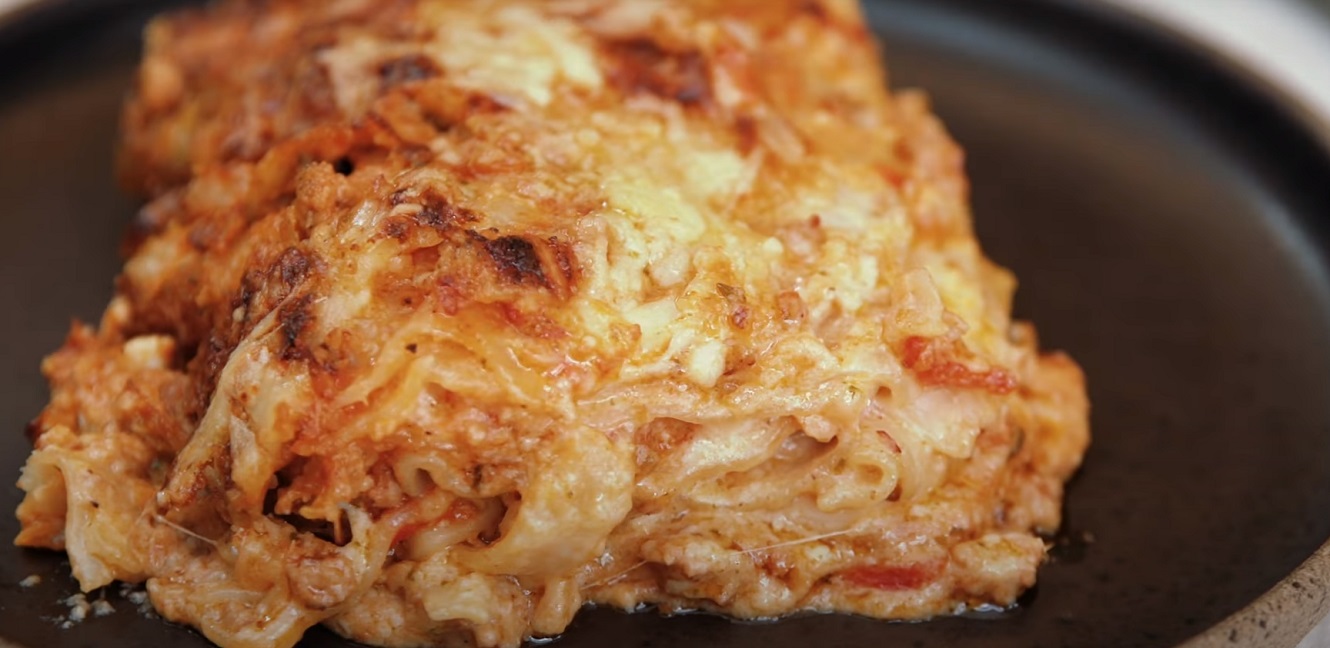 Lasanha de Presunto, Muçarela e Molho de Tomate