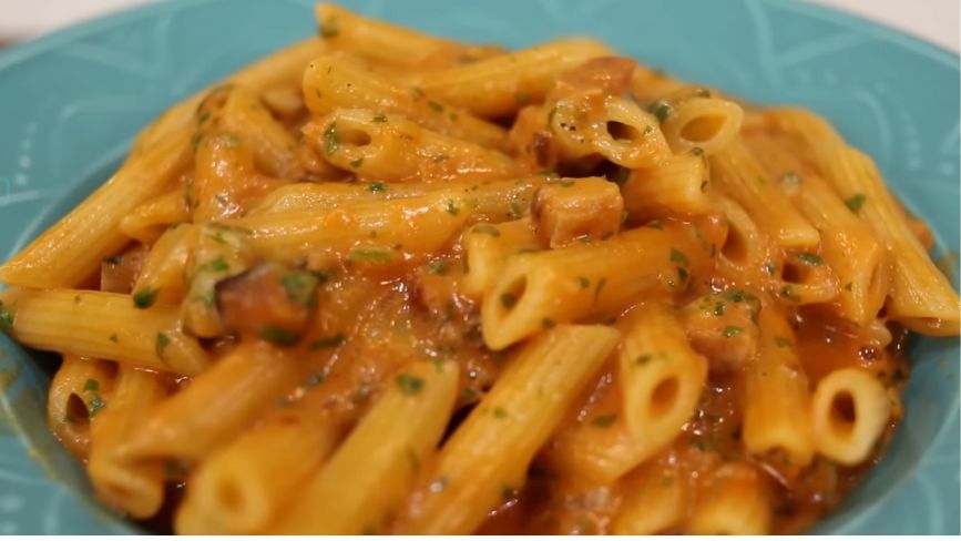 Receita de macarrão Penne al fumé