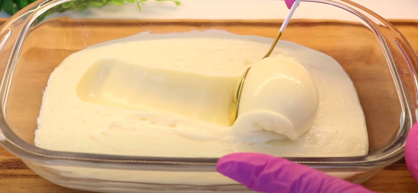Mousse de Chocolate Branco com Leite Ninho
