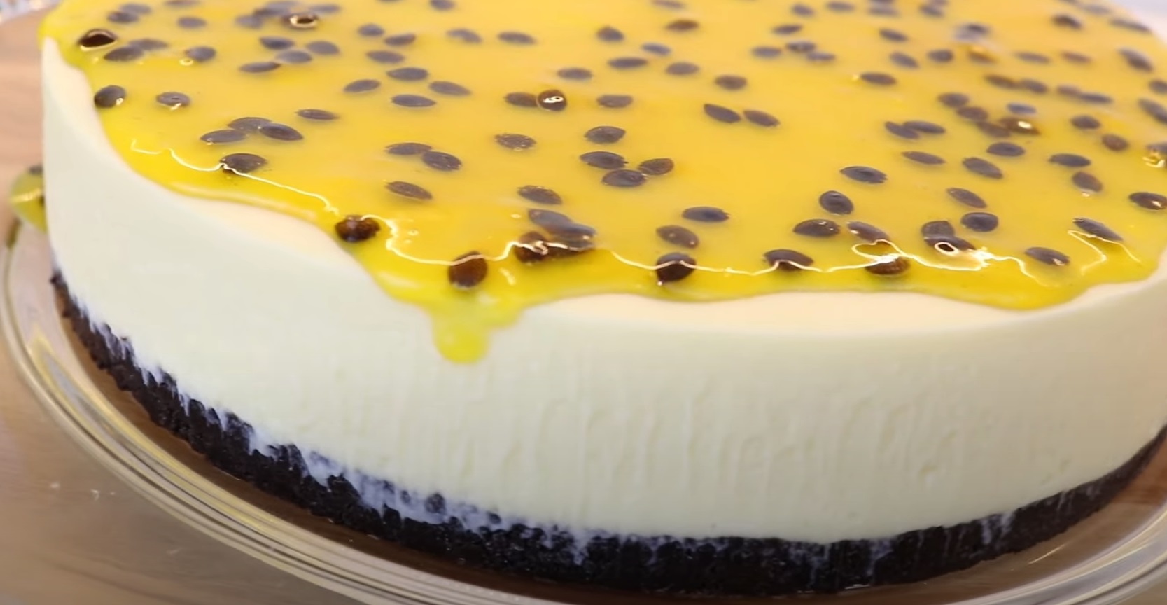 Torta de Mousse de Maracujá com Massa de Bolacha