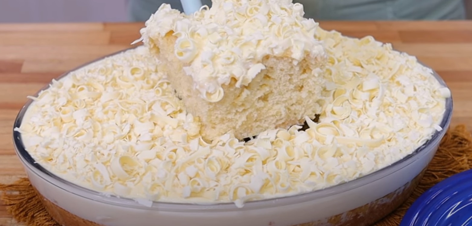 Bolo de Chocolate Branco Fofinho e Bem Molhadinho