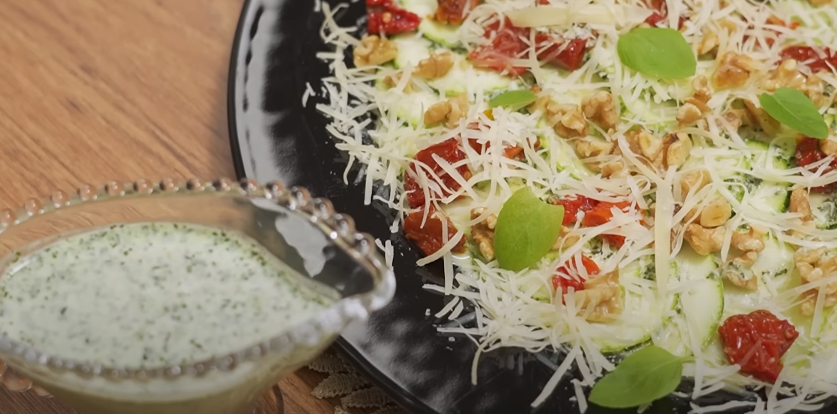 Carpaccio de Abobrinha com Creme de Hortelã