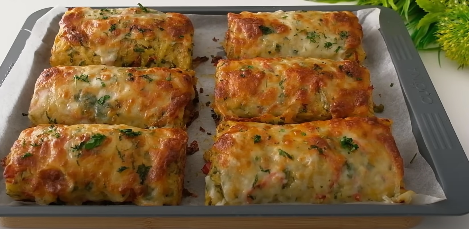 Charutos de frango recheado e gratinado