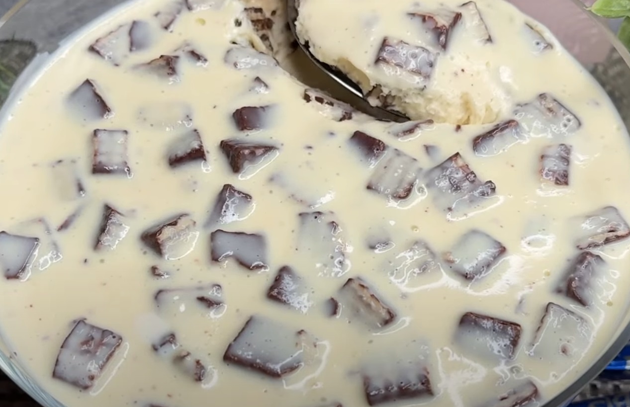 Gelatina de Leite Condensado com Bis